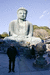 "... где Будде курят фимиам язычники в Камакуре!" - рядом с курильницей osenko, стоящей перед статуей ББ.